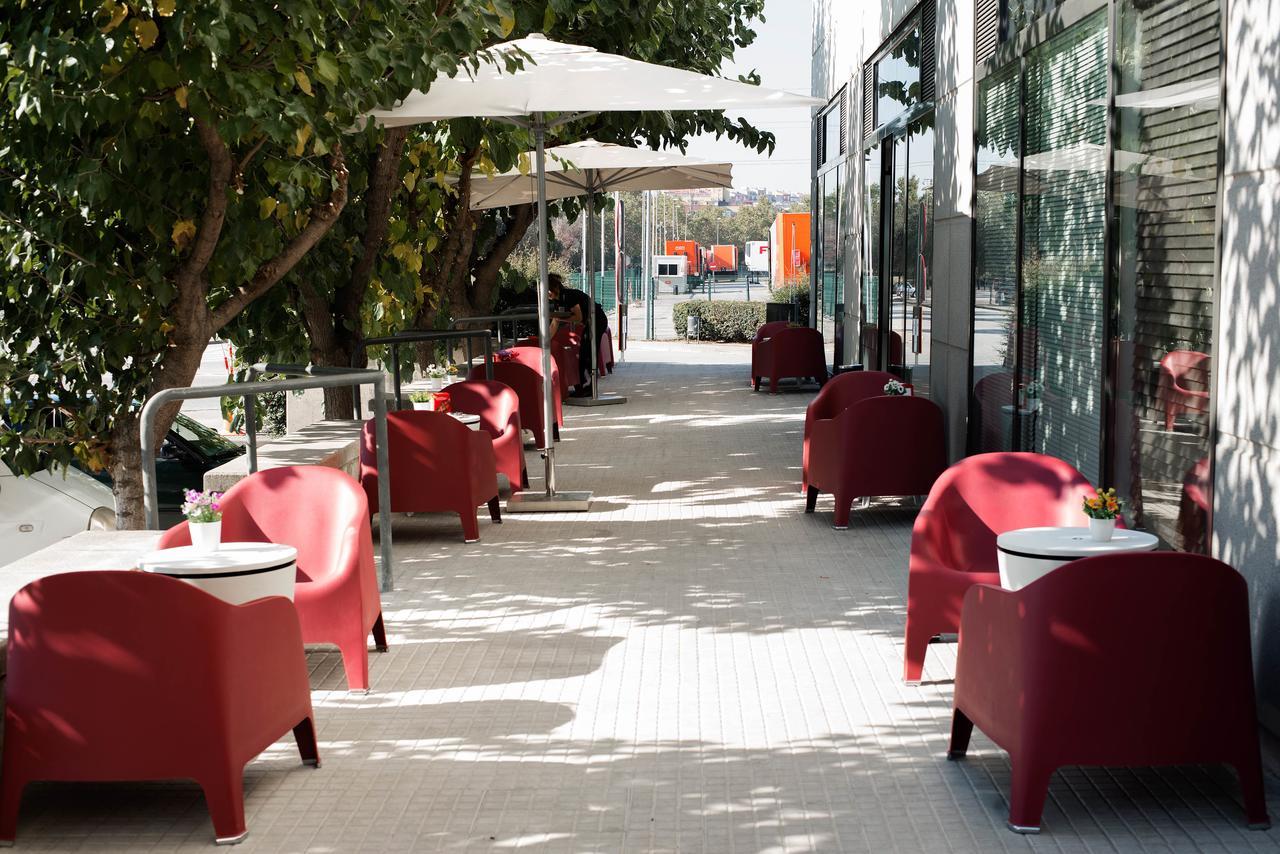 Hotel Cim Valles Santa Perpetua de Mogoda Exterior photo